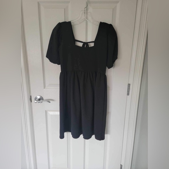 Puffed Sleeve Black Dress Fits XS to Small size - Picture 2 of 3